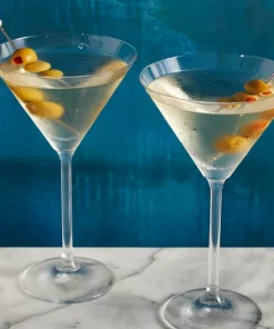 221893 vodka martini cocktail DDMFS 4x3 1b2e90f80aae4627beaca1e0aec38af4